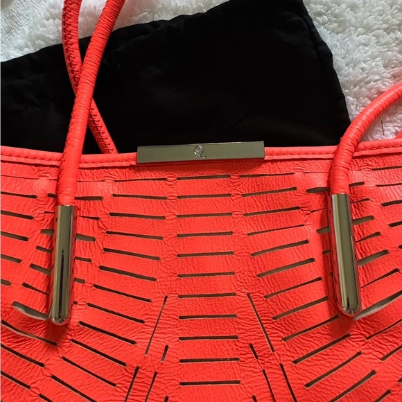 Alexander McQueen Coral Laser-Cut Tote - Picture 3 of 6